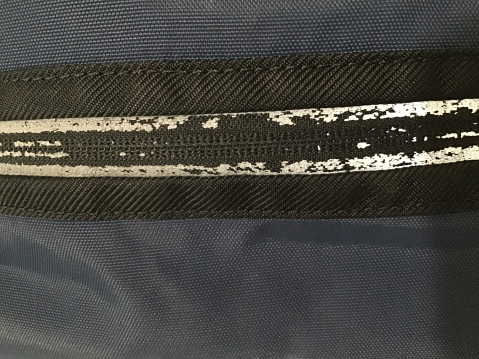 Tumi nylon hanging / carry on handle zip around toiletry travel bag
