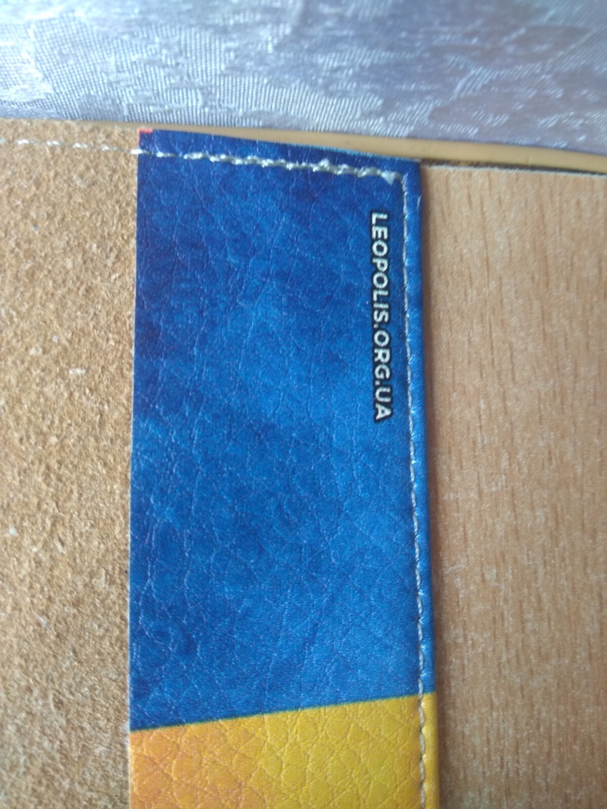Traditional Ukrainian national Ukraine accessor passport id cover holder Trident