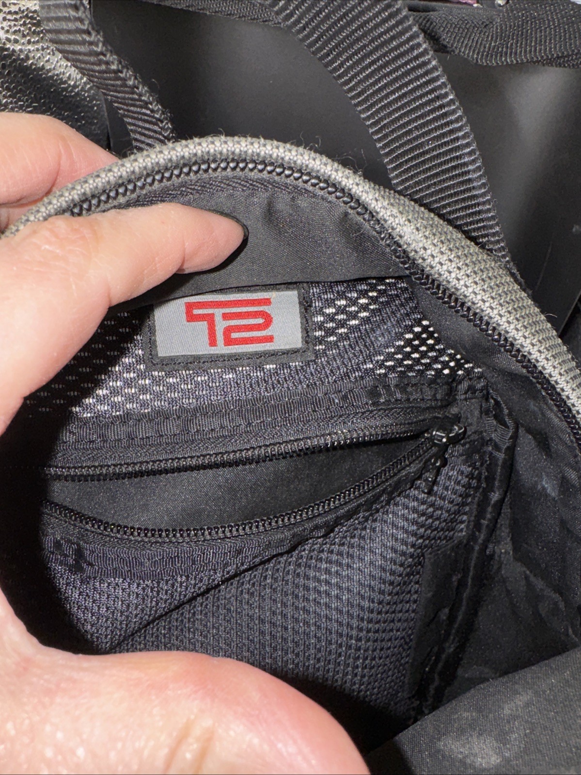 Tumi T2 Toiletry Accessory Bag Black/gray