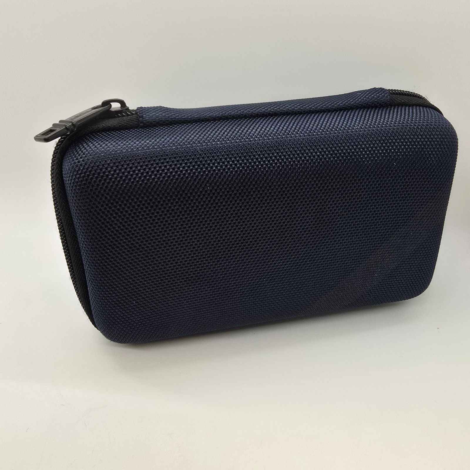 TUMI for Delta Navy Blue Hard Shell Amenity Travel Case Kit Zippered Pouch Zippe