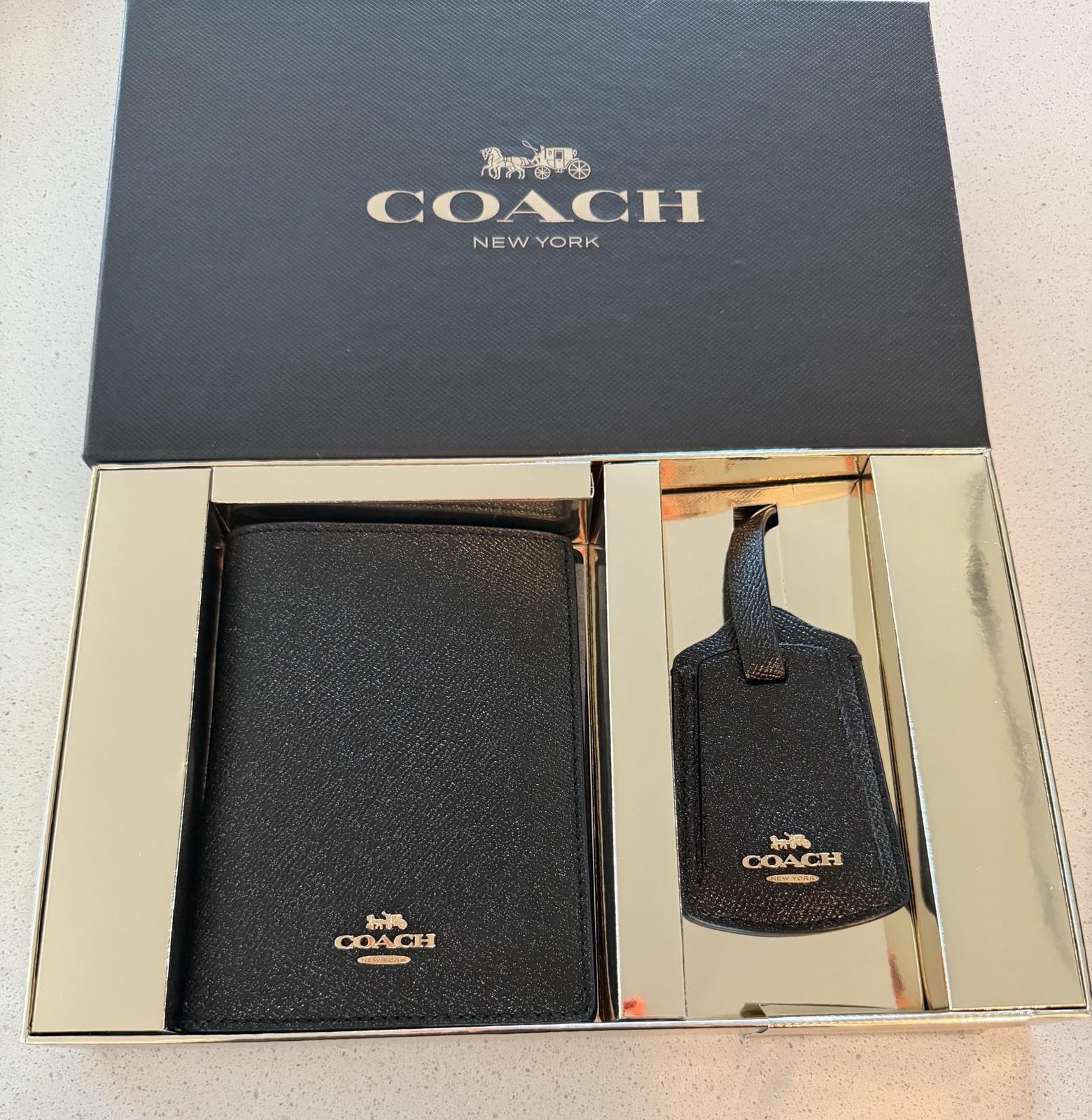 NEW COACH RARE Boxed Travel set passport case holder luggage tag black #F38651