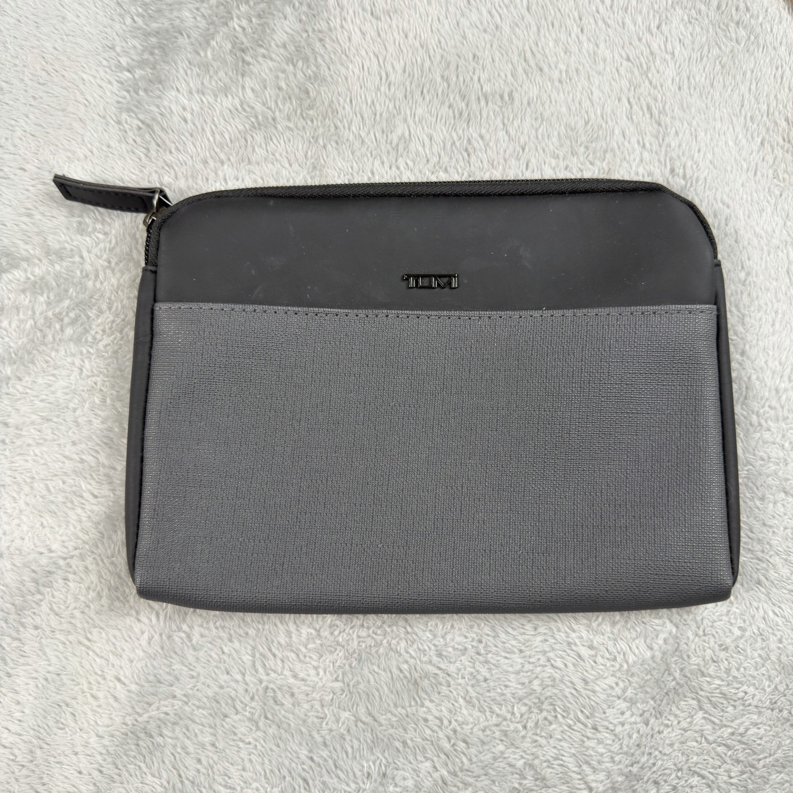 TUMI For Delta Small Zip Pouch Soft Sided Travel Case Toiletry Bag Black Grey