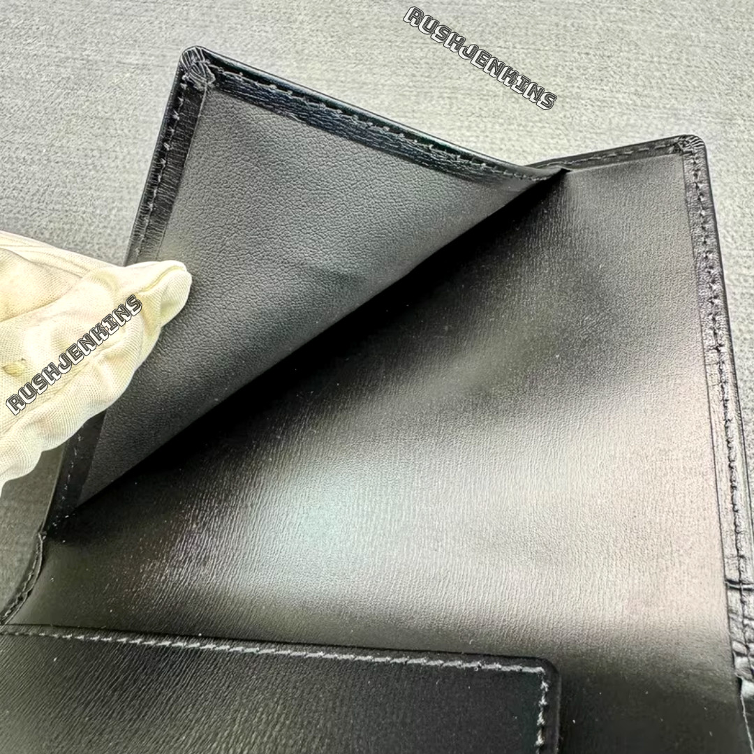 Cartier VIP Gift Black Leather Passport Holder – New Boxed Luxury Ad VIP Gift