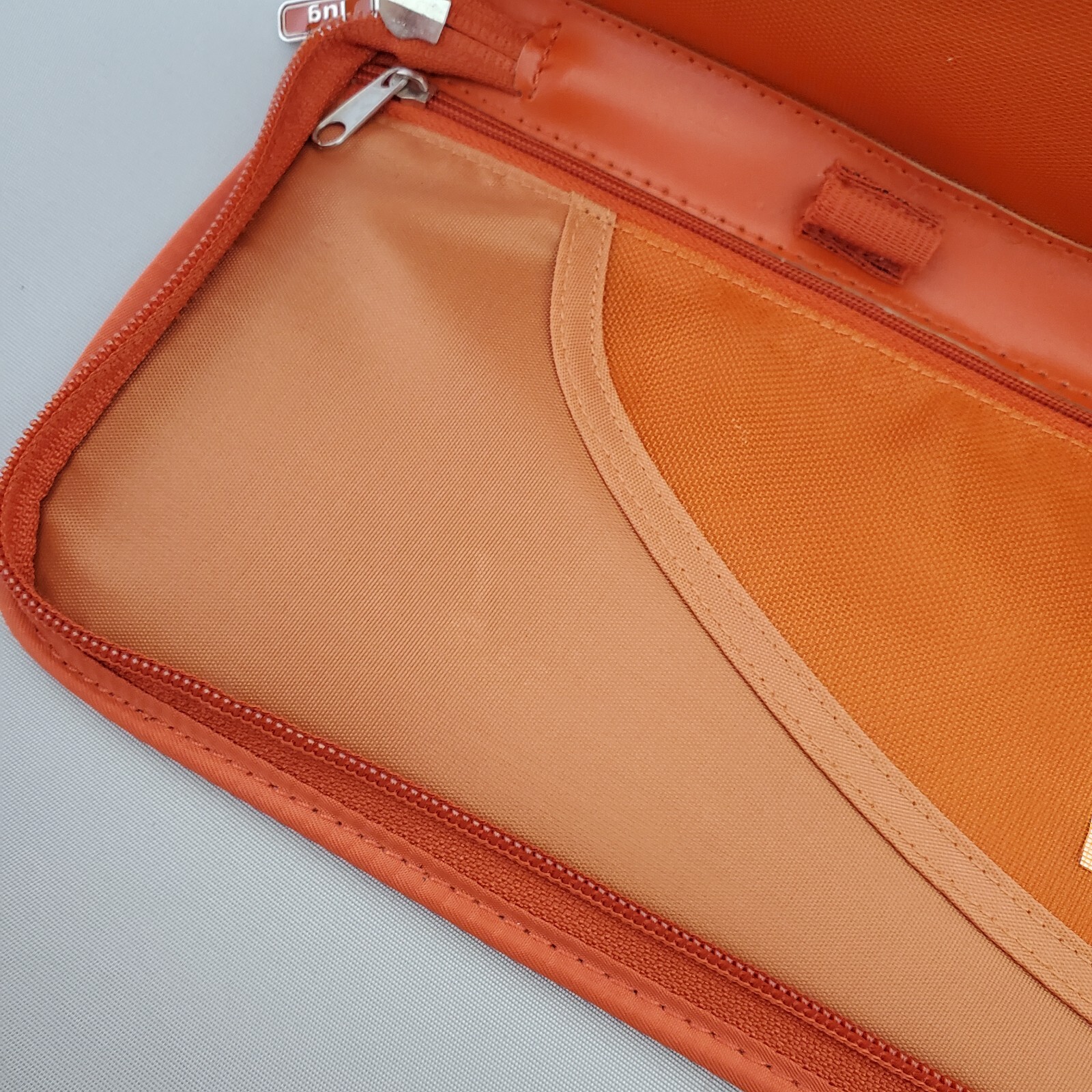 Lug Quilted Travel Wallet Organizer Passport Case Orange Wristlet Zip Around