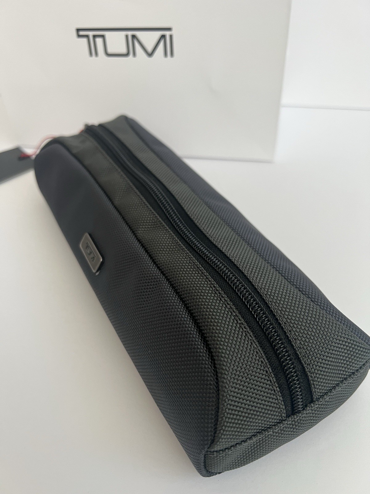 Tumi Seal Grey Travel Accessory Zipper Small Cord Pouch Bag