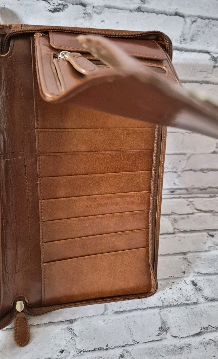 KATE LANDRY Leather Travel Passport & Wallet (set of 2) Vintage Brown Cognac
