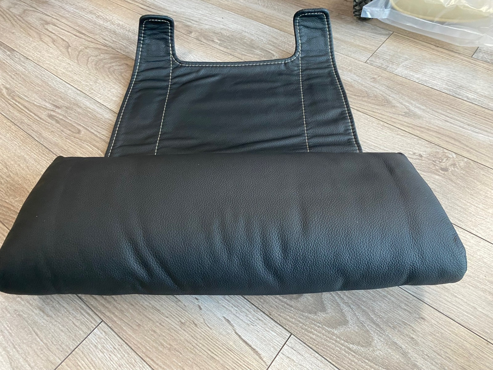 PC-410 PC-500 PC-510 Black Leather Perfect Chair Neck Head Pillow Human Touch