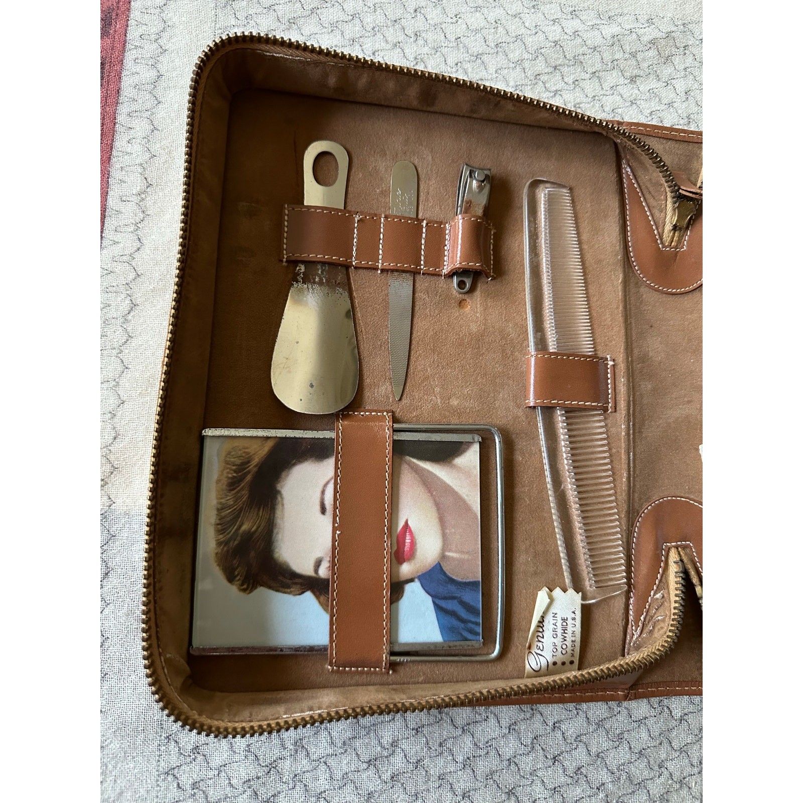 Vintage Men’s Travel Grooming Kit Cowhide Leather Case Toiletry Kit USA