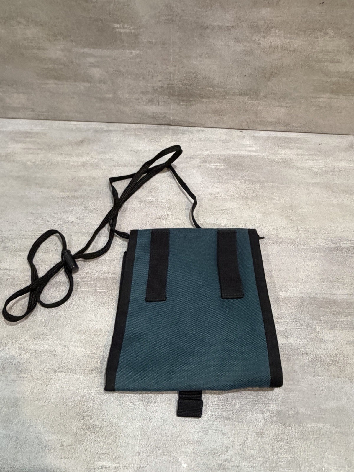 Vintage L.L. Bean Tri-Fold Crossbody Travel Bag Green Passport Wallet Organizer