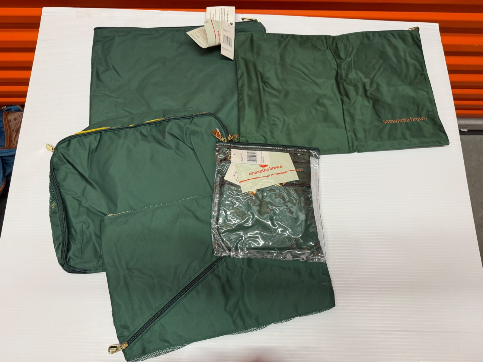 SAMANTHA BROWN LUGGAGE – 6 Piece Travel Survival Kit Pouches – GREEN NEW RARE