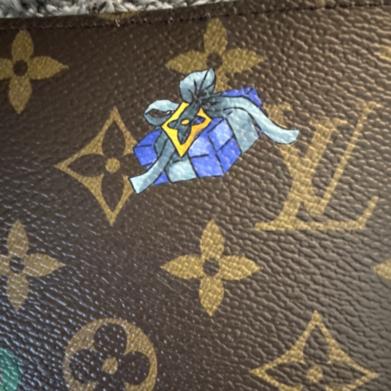 Louis Vuitton Vivienne Holiday Notebook Cover MM