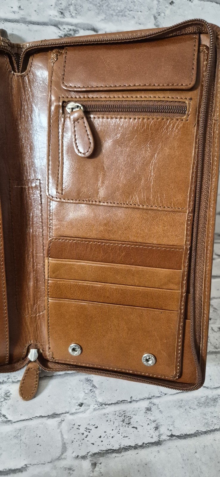 KATE LANDRY Leather Travel Passport & Wallet (set of 2) Vintage Brown Cognac