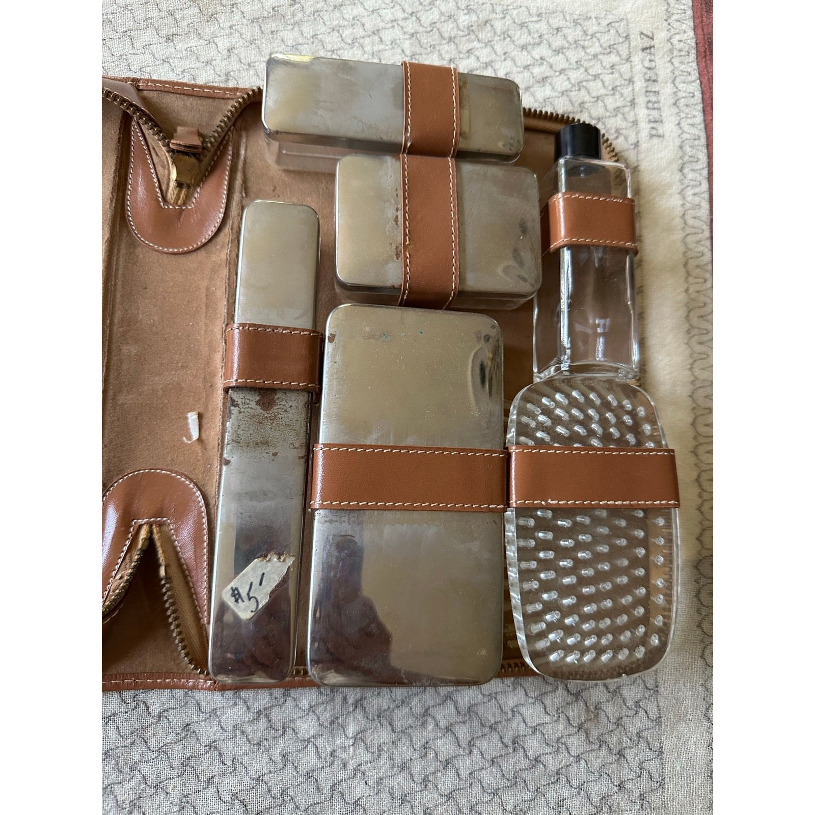 Vintage Men’s Travel Grooming Kit Cowhide Leather Case Toiletry Kit USA