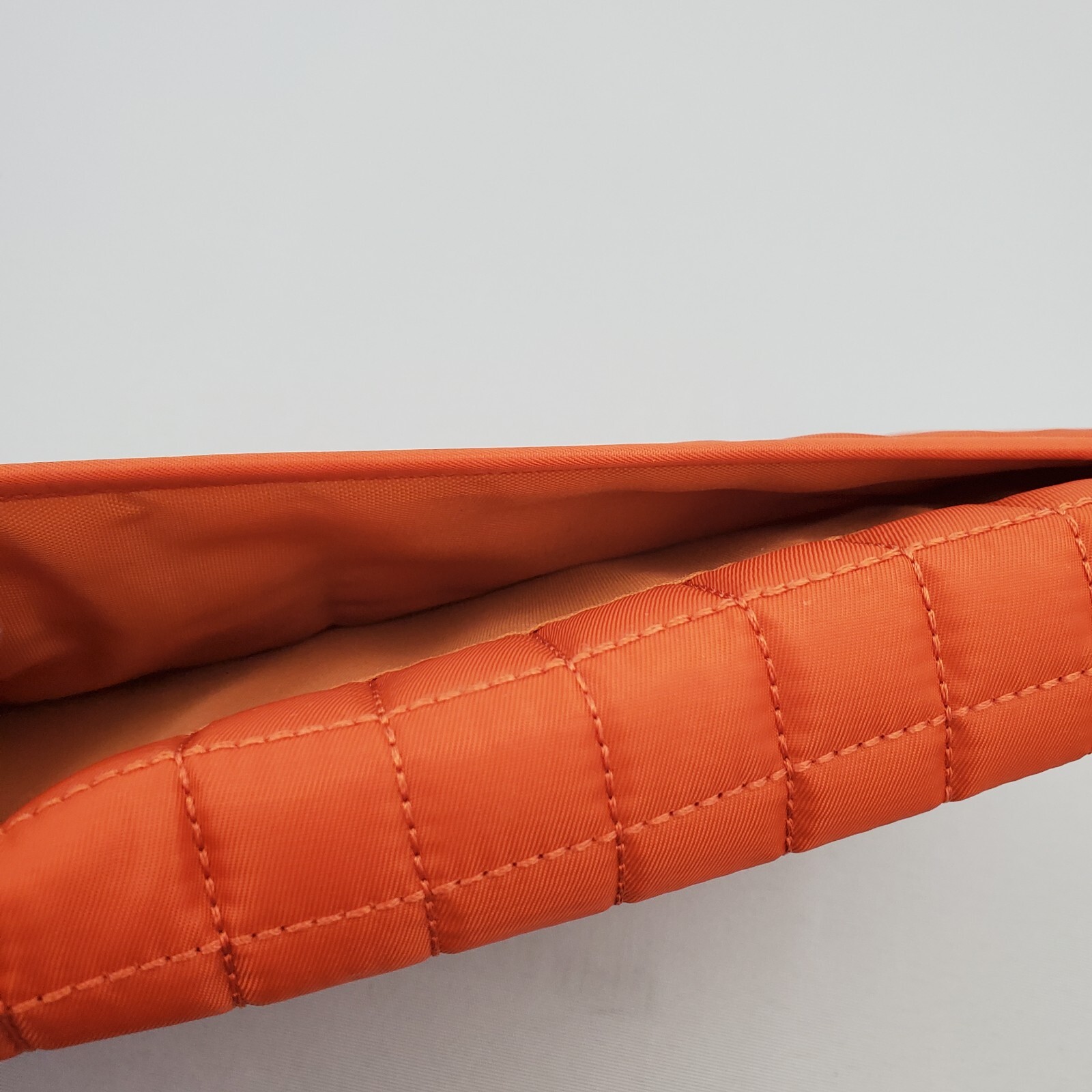 Lug Quilted Travel Wallet Organizer Passport Case Orange Wristlet Zip Around