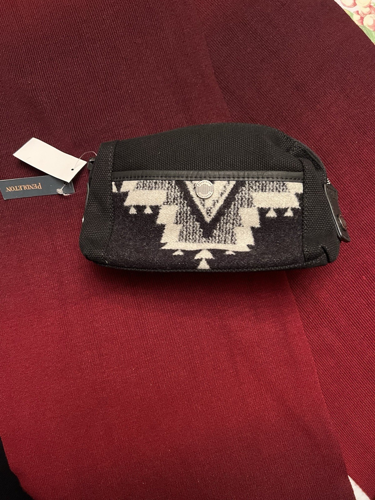 Pendleton Unisex Wool Zip Travel Toiletry Bag Aztec Pattern Black Gray