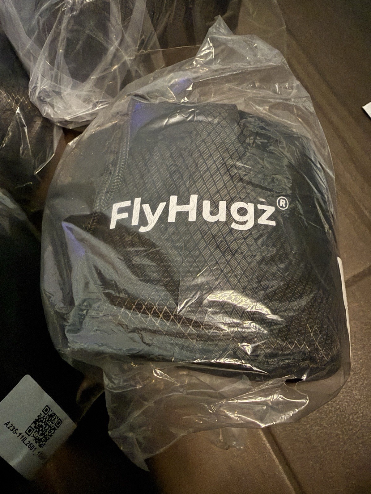 FlyHugz Grey Memory Foam Neck Travel Pillow Unopened Brand New w/ Carrying Bag