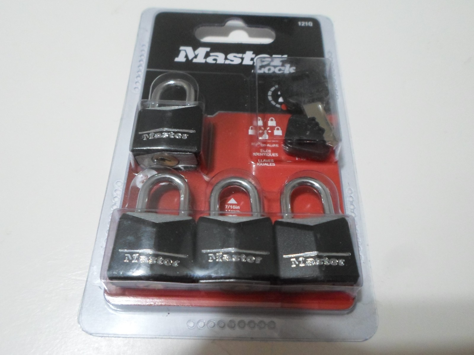 Master Lock 4 Pack Padlock 121Q Covered Solid Body, 7/8 in (22mm) Wide W3D