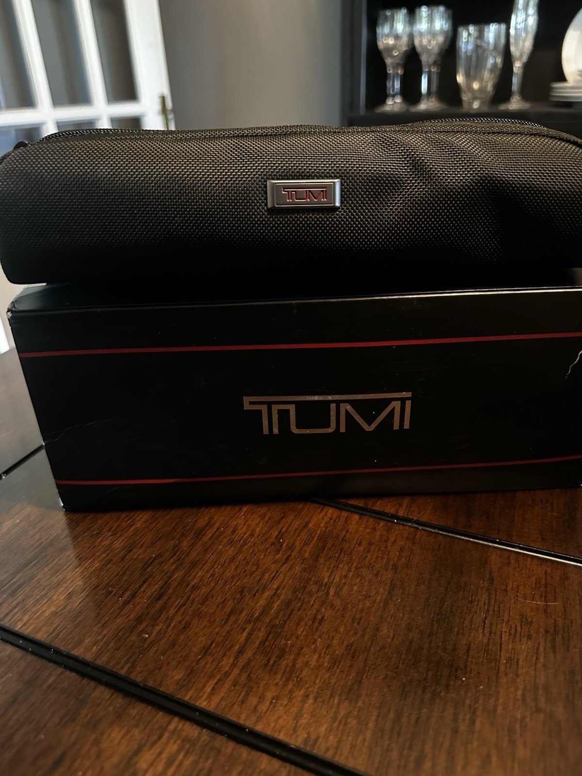 NEW TUMI Alpha Electronic Cord Pouch Black Retail $75