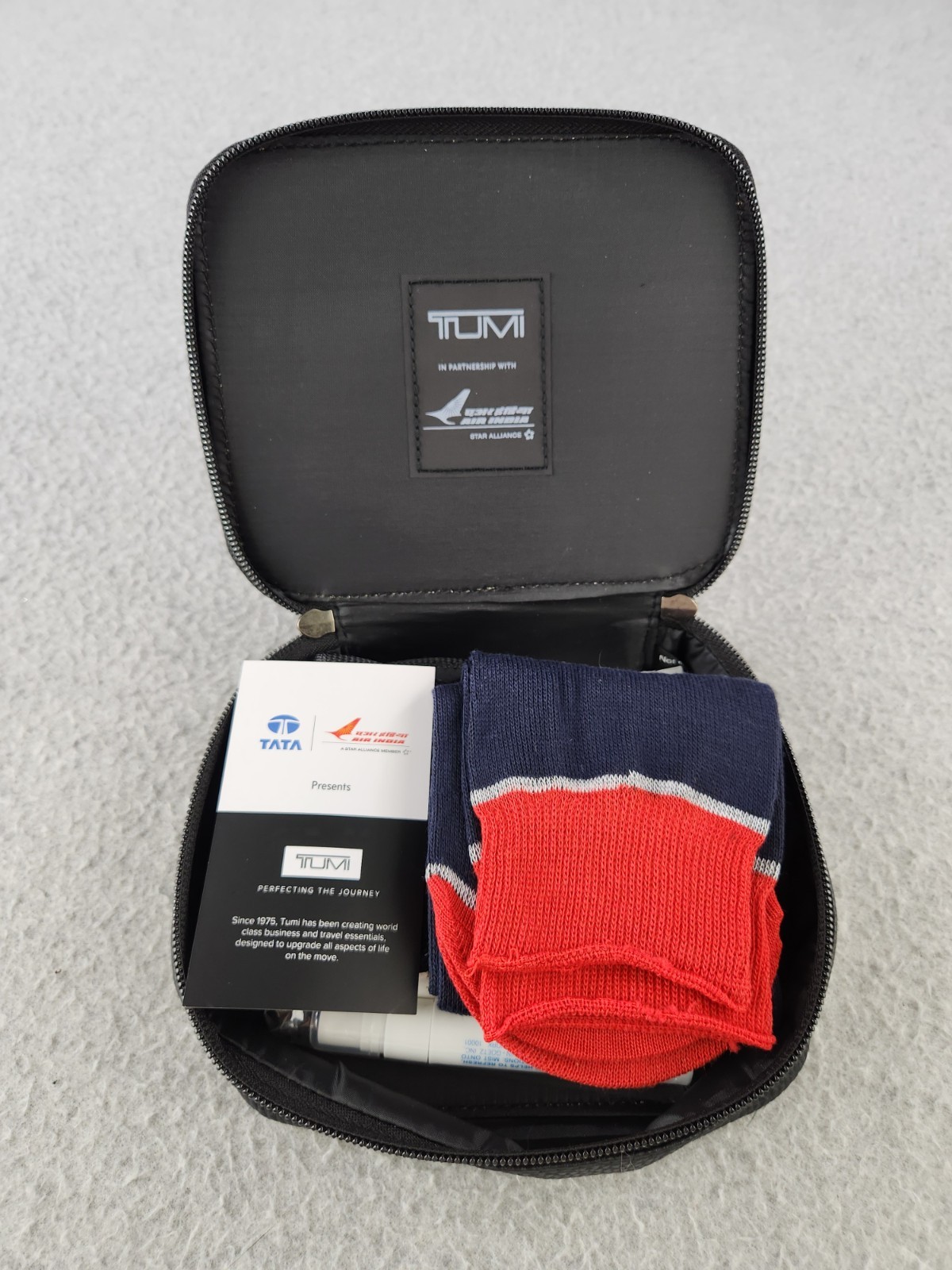 TUMI Air India Airline Zip Toiletry Amenity Case Business First Class Travel Bag