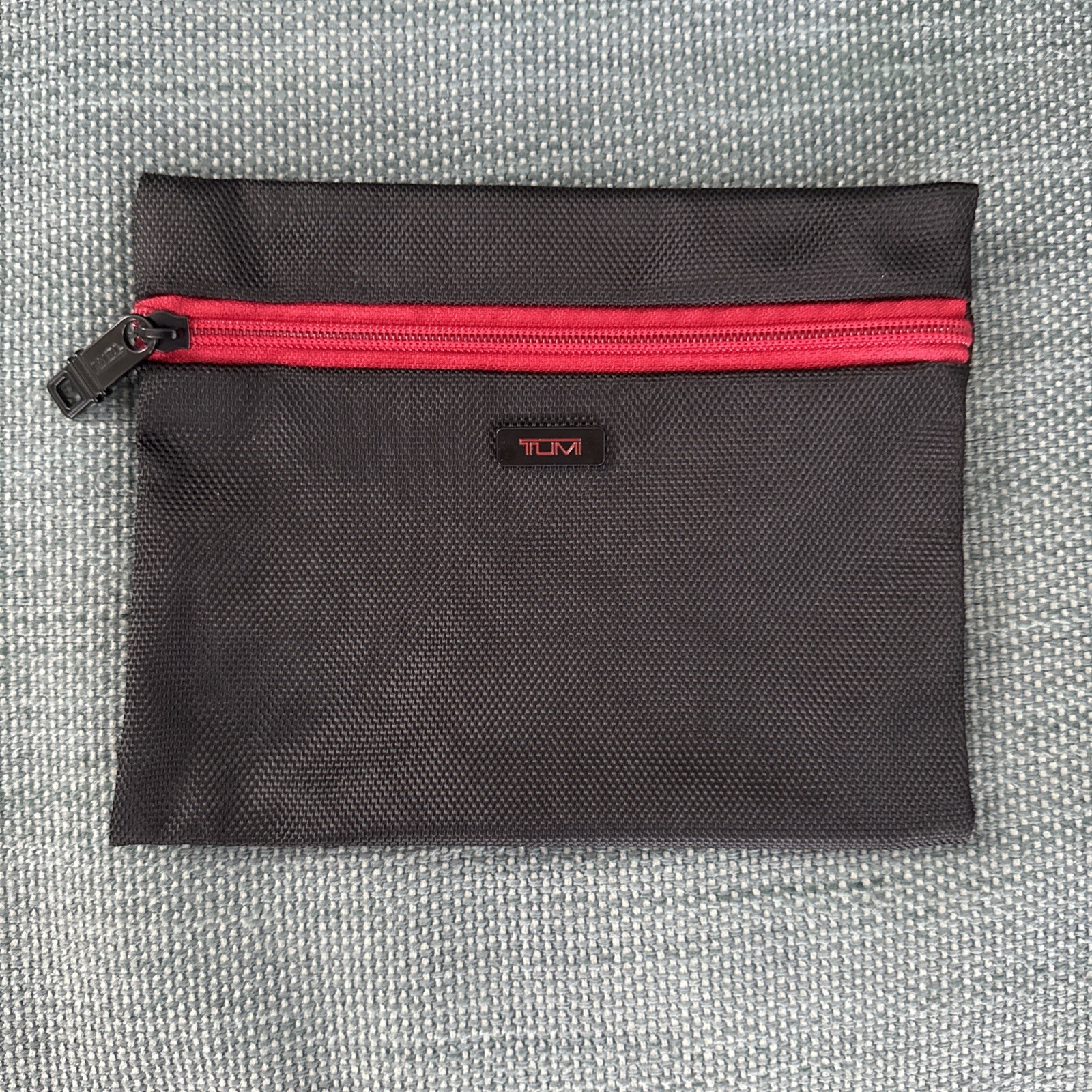 TUMI for Delta Black Travel Zip Pouch Toiletry Bag Storage Bag Black