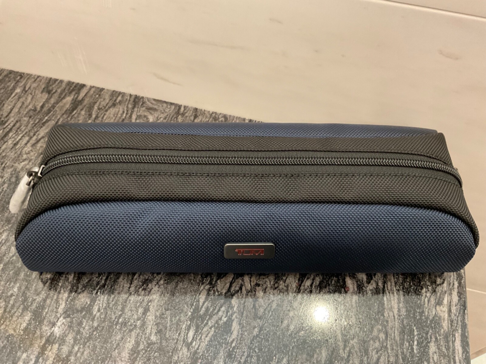 NEW – TUMI Zippered Ballistic Nylon Pencil Case – Cord Pouch – NAVY BLUE & BLACK