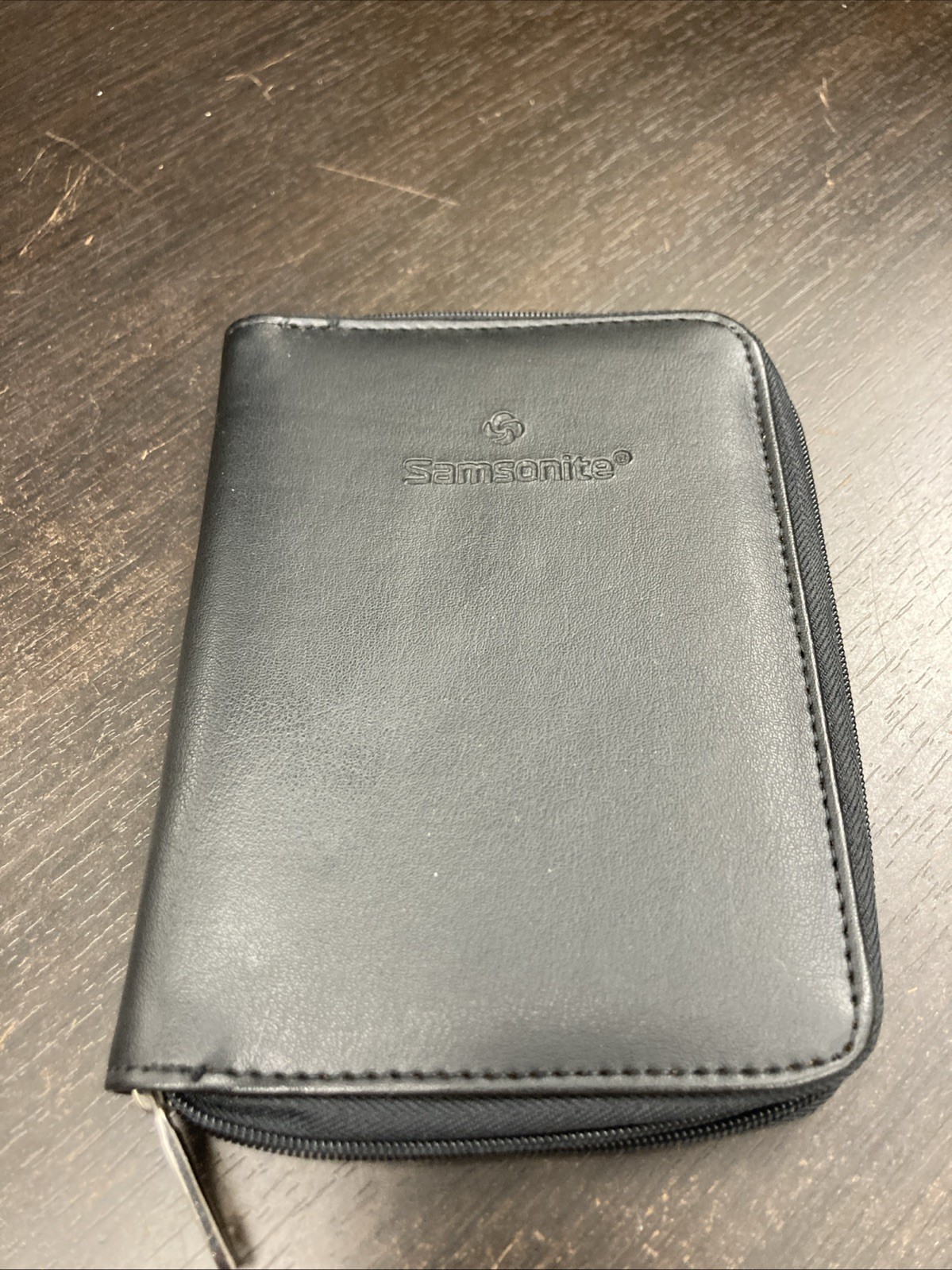 Samsonite Zippered Passport Holder Money Credit Card ID Wallet Black Leather