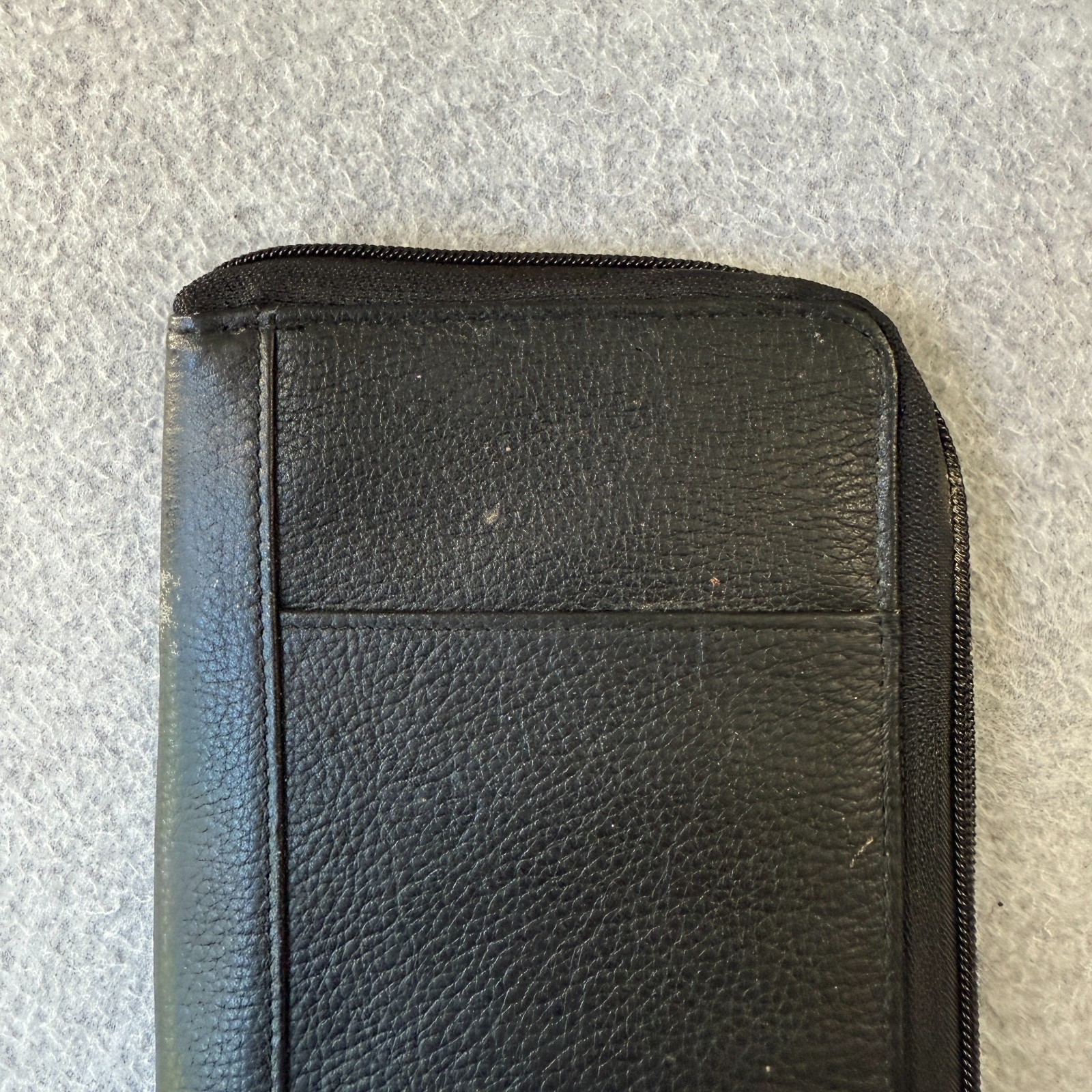 Wilsons Leather Pelle Studio Black Card Organizer Wallet Travel Passport Case