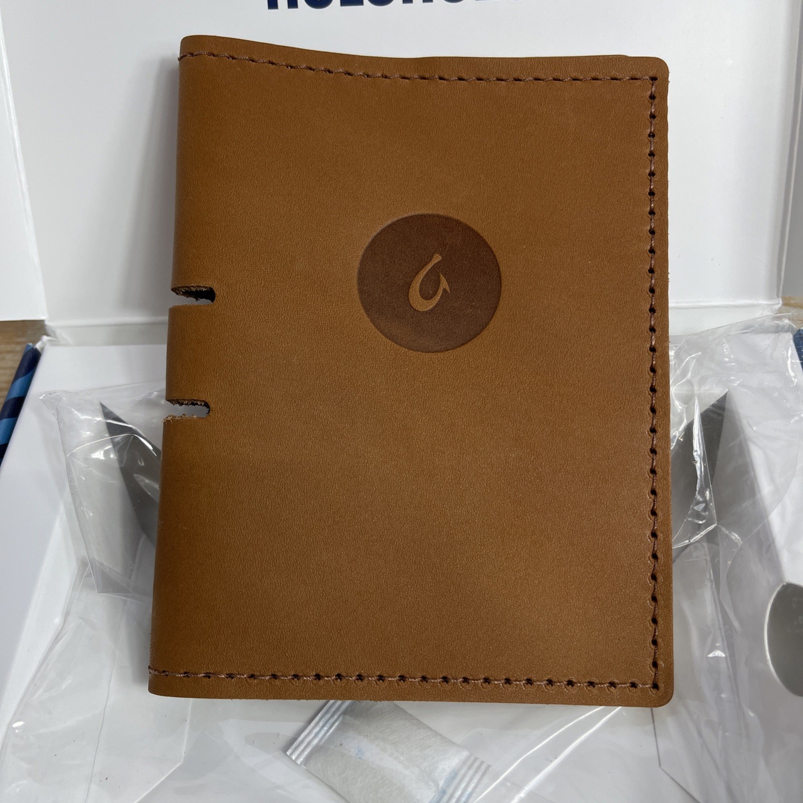 OluKai Passport Cover Holder Brown Leather Made in USA NEW