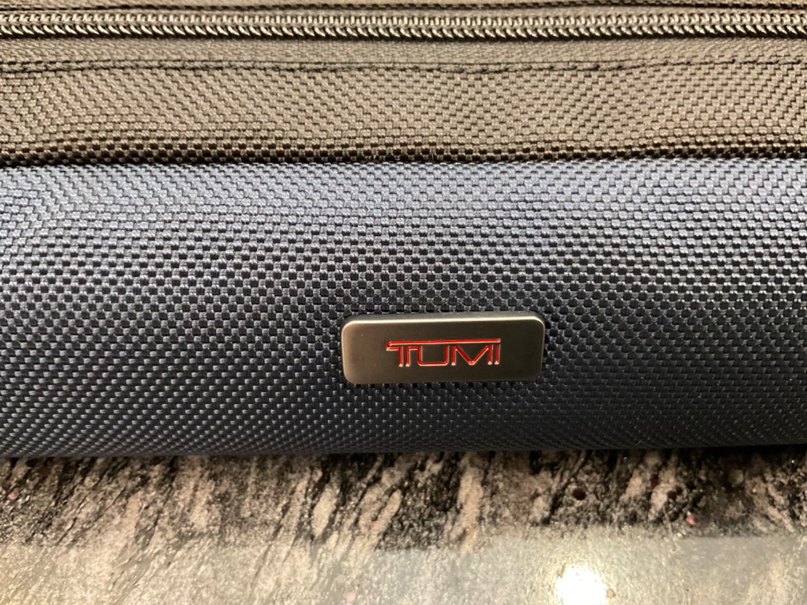 NEW – TUMI Zippered Ballistic Nylon Pencil Case – Cord Pouch – NAVY BLUE & BLACK